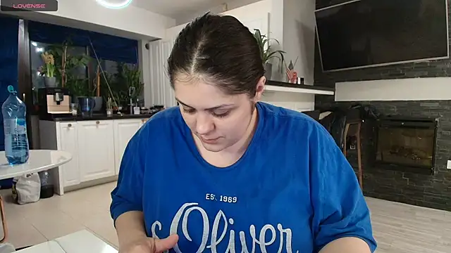 Layla- online show from 16, 3, 2025