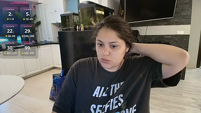 Layla- online show from 18, 9, 2025