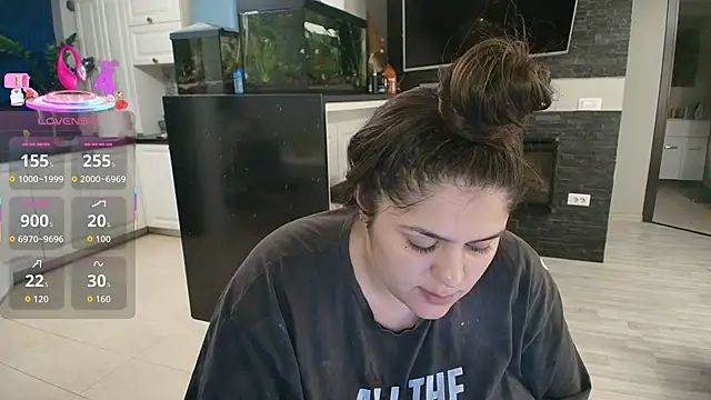 Layla- online show from 7, 11, 2025