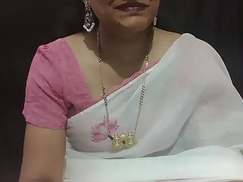Snapshot of sugandha_bhabhi chatting on 9, 7, 2026 sugandha bhabhi online show from 9, 7, 2026