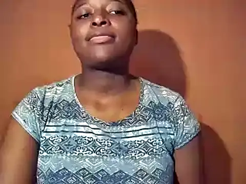 sexyhips2001 online show from 17, 10, 2025