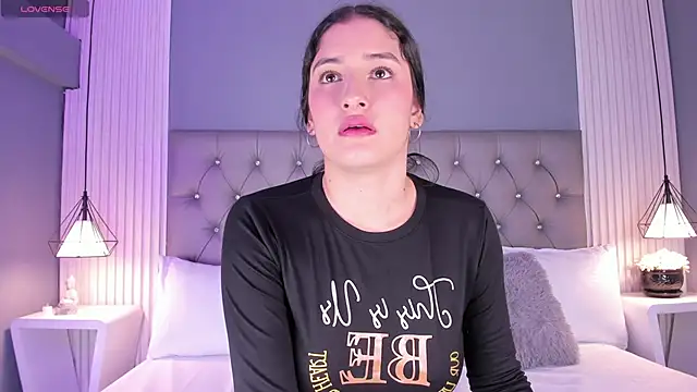 Snapshot of ValeriMilton chatting on 22, 3, 2025 ValeriMilton online show from 22, 3, 2025