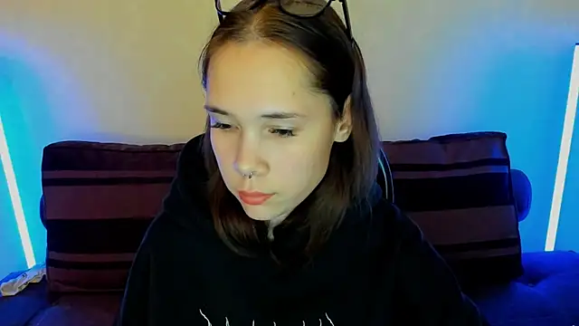 LilKittens online show from 13, 3, 2025
