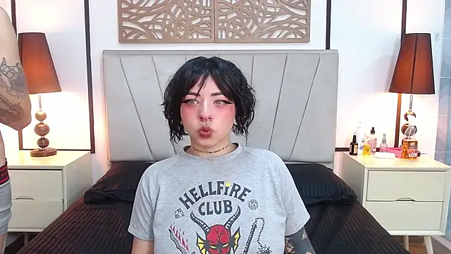 Aria and orien online show from 7, 3, 2025