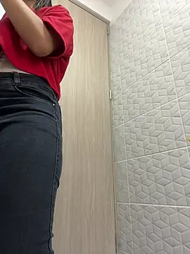 ElectraRhodes1 online show from 1, 2, 2026