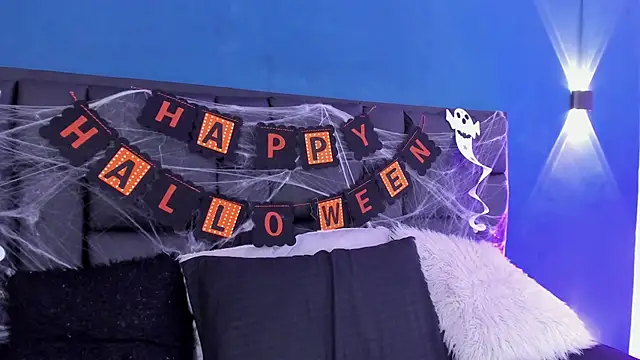 DANESKA HILLER online show from 27, 10, 2025