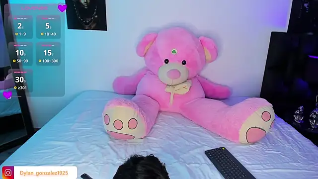 Snapshot of Dylan_Turnerr chatting on 11, 7, 2026 Dylan Turnerr online show from 11, 7, 2026