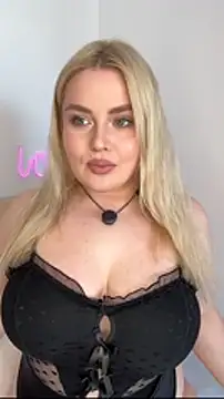 April Vancee online show from 18, 4, 2026