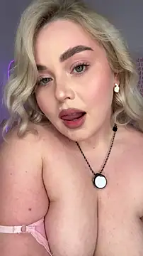 Snapshot of April_Vancee chatting on 27, 4, 2026 April Vancee online show from 27, 4, 2026