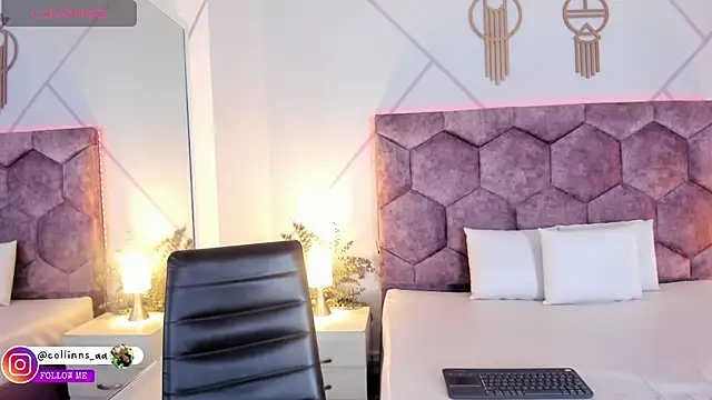 aurora collinss  online show from 10, 2, 2026