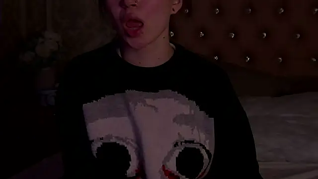 Snapshot of HeatherSweet_ chatting on 26, 4, 2026 HeatherSweet online show from 26, 4, 2026