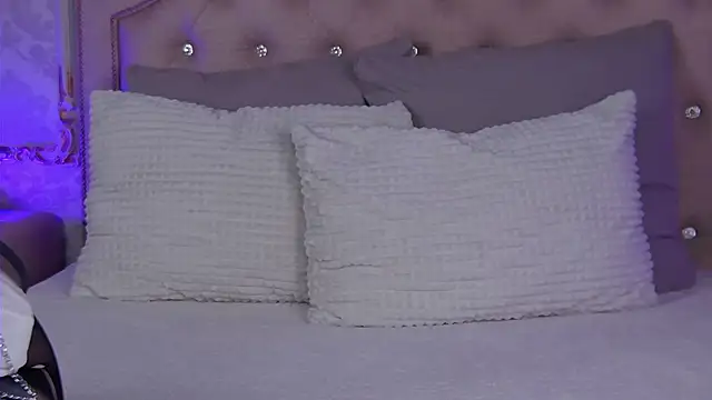 Snapshot of HeatherSweet_ chatting on 9, 5, 2026 HeatherSweet online show from 9, 5, 2026