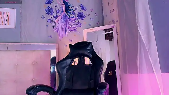 Emily Castillo 1 online show from 17, 4, 2026