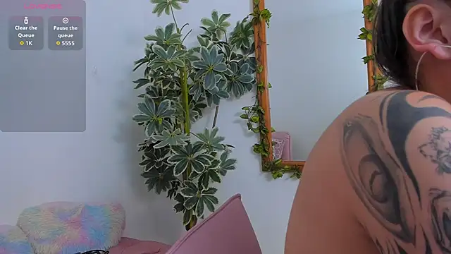 Snapshot of SaskiaGrendel chatting on 19, 2, 2026 SaskiaGrendel online show from 19, 2, 2026