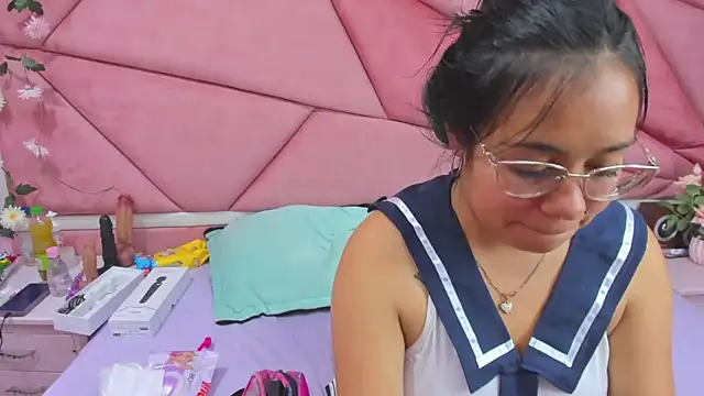 Snapshot of _Violeta_18 chatting on 14, 9, 2025 Violeta 18 online show from 14, 9, 2025