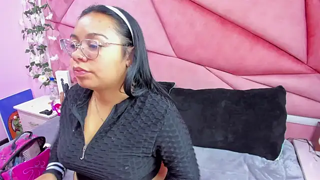 Snapshot of _Violeta_18 chatting on 15, 9, 2025 Violeta 18 online show from 15, 9, 2025