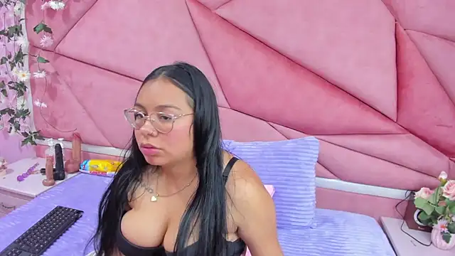 Snapshot of _Violeta_18 chatting on 20, 9, 2025 Violeta 18 online show from 20, 9, 2025