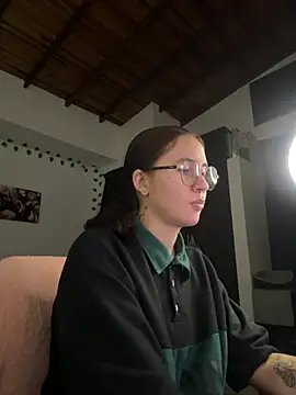 Camil Lee online show from 8, 3, 2025