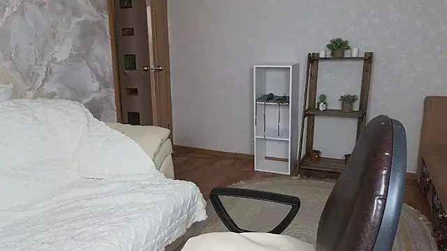 Maya Mayflower online show from 20, 3, 2025