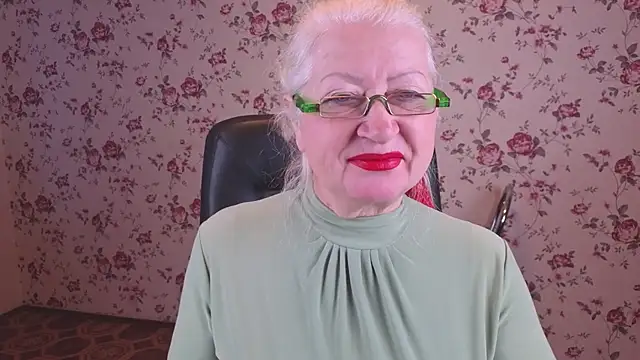 Maya Mayflower online show from 26, 10, 2025