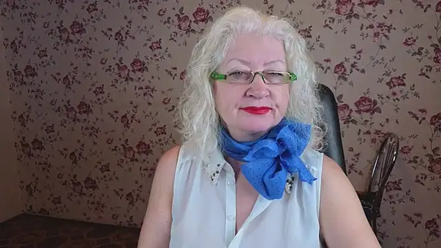 Maya Mayflower online show from 10, 11, 2025