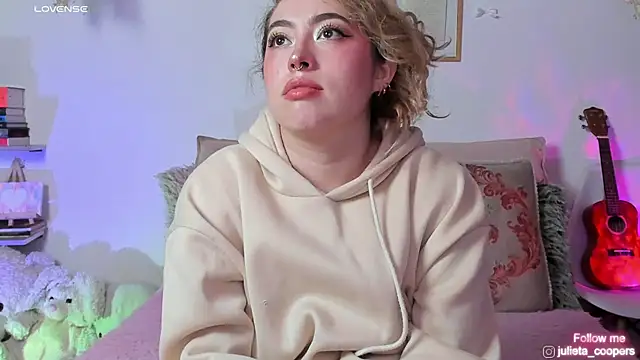 julieta cooper20 online show from 3, 4, 2026