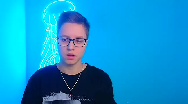 Bella Swannn online show from 15, 3, 2025