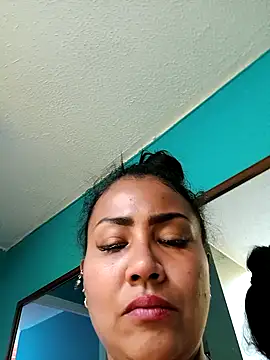 Ariana Rodriguez online show from 16, 11, 2025