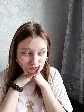 Snapshot of Bonechka chatting on 17, 11, 2025 Bonechka online show from 17, 11, 2025