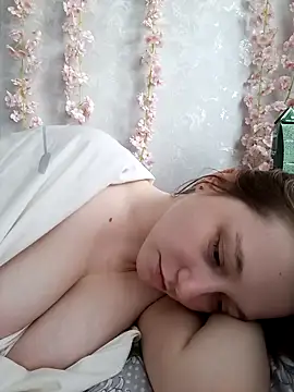 Snapshot of Bonechka chatting on 25, 11, 2025 Bonechka online show from 25, 11, 2025