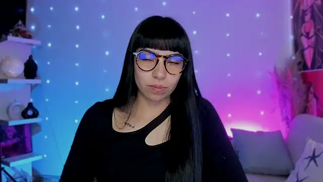 Snapshot of Saraa_Desiree chatting on 23, 10, 2025 Saraa Desiree online show from 23, 10, 2025