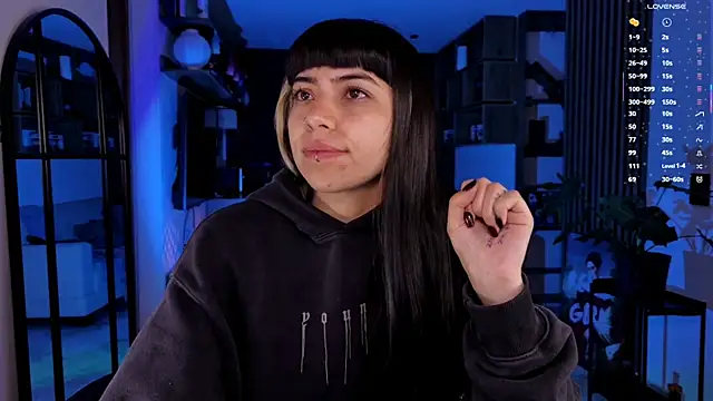 Saraa Desiree online show from 10, 4, 2026