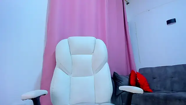 Snapshot of gaaby_foxx chatting on 6, 11, 2025 gaaby foxx online show from 6, 11, 2025