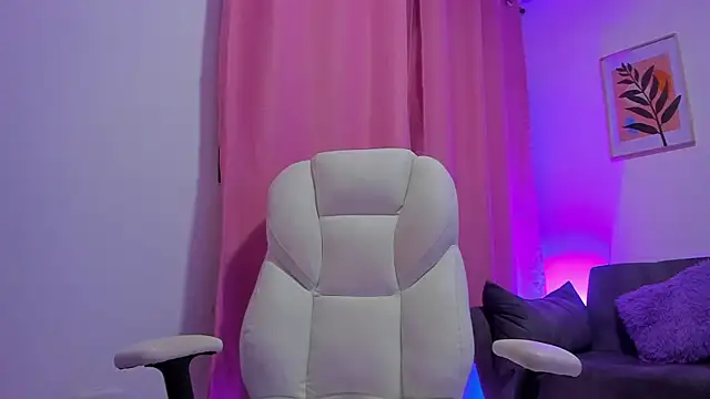 Snapshot of gaaby_foxx chatting on 5, 12, 2025 gaaby foxx online show from 5, 12, 2025