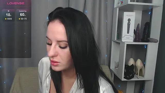 JuliyaMayss online show from 14, 10, 2025