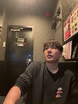 Snapshot of waka3232 chatting on 19, 4, 2026 waka3232 online show from 19, 4, 2026