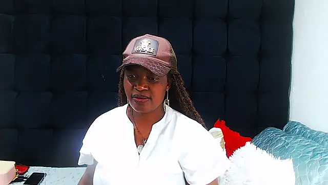 Snapshot of TaurusClitCake chatting on 15, 10, 2025 TaurusClitCake online show from 15, 10, 2025