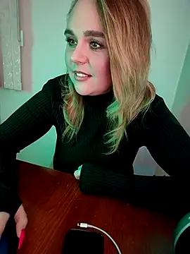 Juicy PeachLux online show from 12, 3, 2025