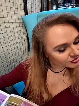 Juicy PeachLux online show from 12, 9, 2025