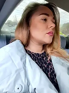 Juicy PeachLux online show from 18, 10, 2025