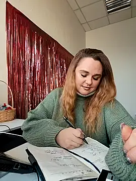 Juicy PeachLux online show from 26, 10, 2025