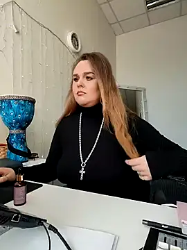 Juicy PeachLux online show from 22, 3, 2026