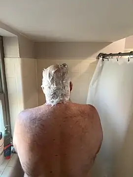 superbearboss online show from 28, 11, 2025