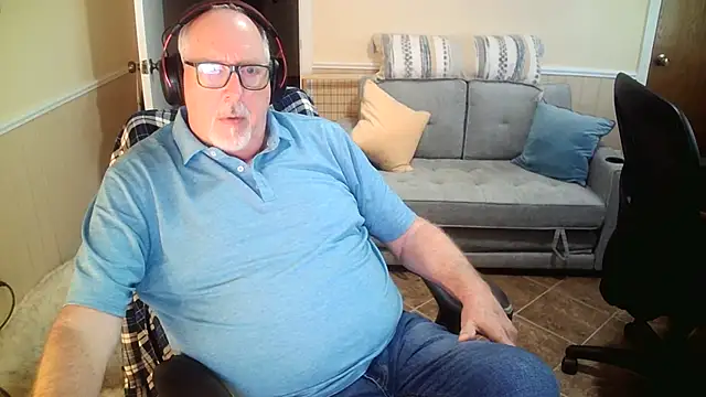 superbearboss online show from 14, 4, 2026