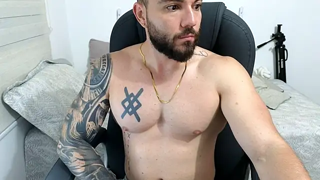 Snapshot of Isaac_Carter chatting on 28, 4, 2026 Isaac Carter online show from 28, 4, 2026