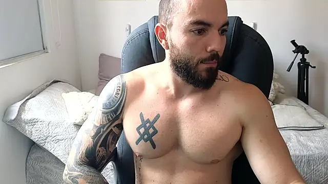 Snapshot of Isaac_Carter chatting on 4, 5, 2026 Isaac Carter online show from 4, 5, 2026