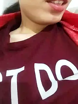 saraaxx1 online show from 25, 11, 2025