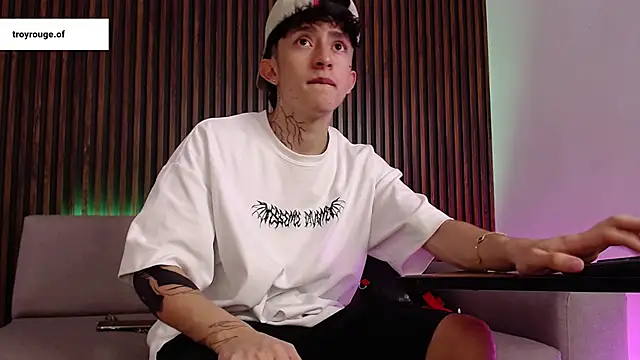 troy rouge online show from 22, 9, 2025