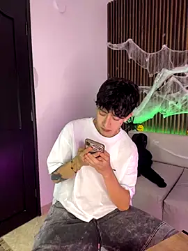 troy rouge online show from 21, 10, 2025