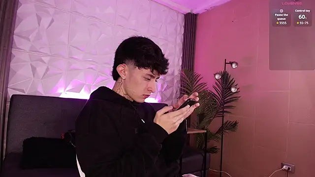 troy rouge online show from 24, 11, 2025